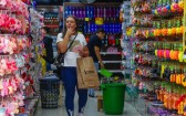 Comércio do Paraná cresce o dobro da média nacional em 2026, aponta IBGE
