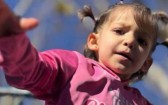 Menina vítima de golpe com inteligência artificial morre aos 3 anos