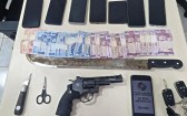 Ação conjunta recupera carro roubado de taxista e prende dois suspeitos na PRC-280