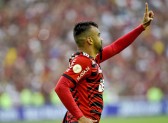 Em segundo tempo avassalador, Mengão goleia o Athletico-PR por 5 a 0 no Maraca
