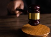 Homem é condenado a 34 anos de prisão por feminicídio no Oeste de SC