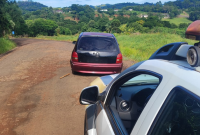 Polícia Militar recupera veículo furtado em estrada rural