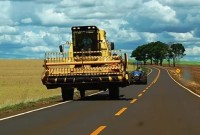 Assembleia Legislativa aprova regras para trânsito de tratores em rodovias de SC