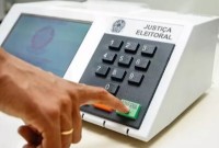 Eleitor verá seis fotos na urna ao votar para o Senado