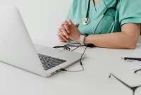 Anvisa aprova norma que regulamenta receitas eletrônicas para medicamentos controlados