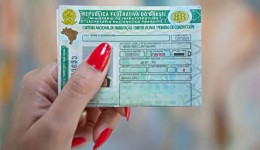 Ratinho Junior sanciona lei que reduz em 55% custo dos exames da CNH