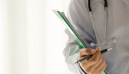 Um terço dos cursos de Medicina são mal avaliados em exame nacional do Ministério da Educação