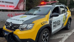 Após perseguição e desobediência, carro é guinchado pela polícia