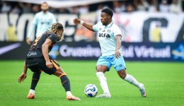 Corinthians vence o Grêmio em Itaquera e Memphis volta a marcar após três meses 