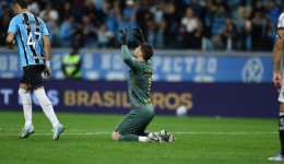 Com gol de goleiro, Grêmio busca empate com o Botafogo em casa