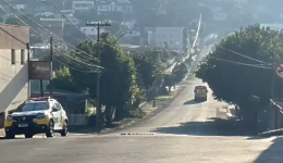 Motociclista sofre ferimentos após colisão com carro no bairro São Miguel
