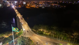 Ponte da Amizade terá interdições nesta terça (9) e quarta (10) para monitoração do pavimento e sinalização