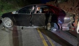 Motorista fica ferido após sair da pista e veículo rodopiar na PR-180