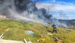 Indústria de recicláveis é atingida por incêndio em Itapejara do Oeste