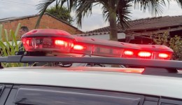 Ladrão é pego em posto de combustível e ainda tenta fugir da PM no Centro de Pato Branco