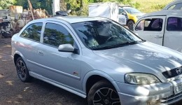 Veículo com alerta de furto é encontrado abandonado em área rural