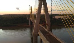 Inaugurada há nove meses, ponte que liga Brasil ao Paraguai libera passagem de carros para moradores de apenas quatro cidades