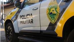 Câmeras de segurança flagram ladrão arrombando estabelecimento e praticando furto