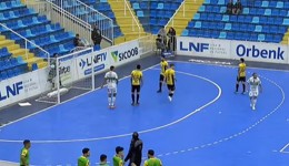 Marreco sofre dois gols nos segundos finais e perde para o Tubarão pela LNF