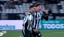 Com um jogador a menos, Botafogo bate o Atlético e volta ao G-4 do Brasileirão