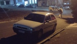 Colisão entre carro e moto deixa duas pessoas feridas