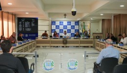 Câmara derruba veto do prefeito Pedron e aprova lei que amplia controle sobre contratos de locação