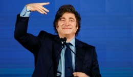 Argentina reafirma saída da OMS e diz que vai rever protocolo sobre vacinas