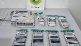 Dois homens são presos com cocaína e crack durante ação da PM