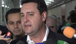 Ratinho Junior diz estar “muito feliz” com nome cotado para presidente em 2026