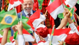 Lula confirma que vai disputar o quarto mandato à Presidência da República em 2026