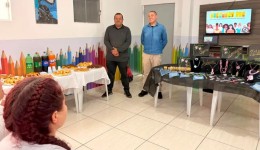 Mulheres privadas de liberdade recebem certificados de qualificação profissional