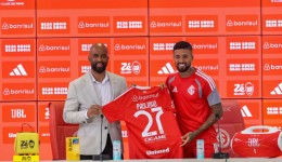 Paulinho é apresentado oficialmente no Beira-Rio