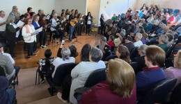 Escola de Inverno leva idosos para dentro da universidade