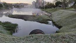 Geada transforma paisagem no município e pontos da cidade registram -1°C