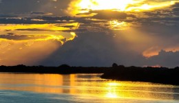 Com fim do fenômeno La Niña, fevereiro terá tempo abafado e chuvas de verão no Paraná