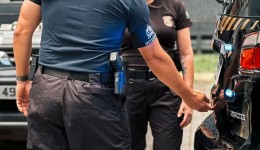 Venezuelano foragido por terrorismo e argentino procurado por roubo são presos pela PF em SC