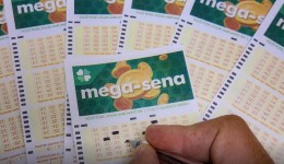 Mega-Sena acumula novamente e prêmio principal vai para R$ 55 milhões