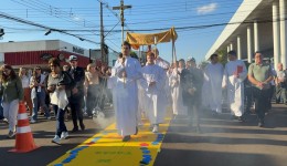 Milhares de fiéis participam das celebrações de Corpus Christi em Francisco Beltrão