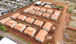 Prefeitura agiliza obras e famílias conhecem futuras moradias no Conjunto Vida Nova