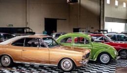 Parque de Exposições recebe shows e encontro de carros antigos