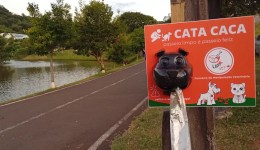 Parque Boa Vista ganha dispensador de sacos para recolher fezes de animais