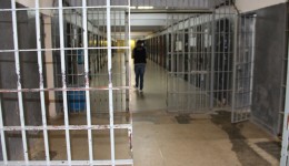 Idoso condenado a mais de 50 anos por estupro morre após complicações de saúde