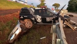 Dois veículos saem da pista após aquaplanagem na PRC-280