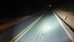 Mulher morre após ser atropelada e arrastada por carro na PR-180