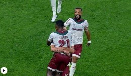 Fluminense derrota o Corinthians em Itaquera e encosta nos líderes do Brasileirão