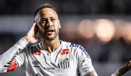 Neymar faz pedido para o Santos e está relacionado para o jogo contra o Fortaleza