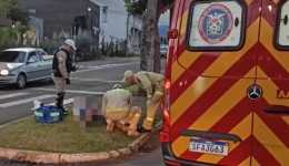 Homem é atropelado por carro e motorista foge sem prestar socorro