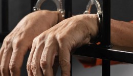 Homem é condenado por tentar matar companheira e agredir filho de quatro anos