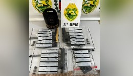 Mulher de 19 anos com mandado de prisão por tráfico é presa com três pistolas 9mm