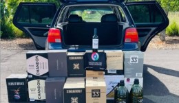 Polícia Militar apreende mais de cem garrafas de vinho em ocorrência de descaminho na SC-161